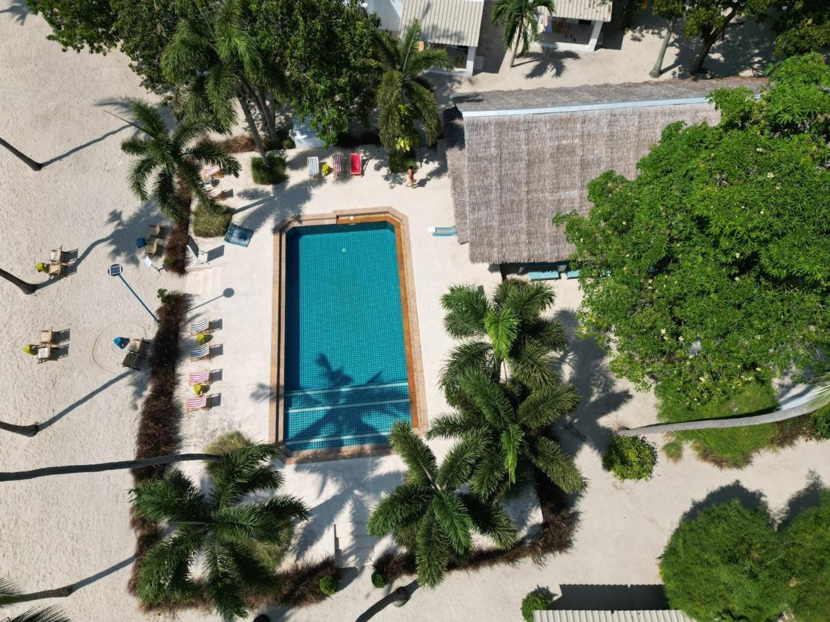 تونغ سالا Lime N Soda Beachfront Resort المظهر الخارجي الصورة